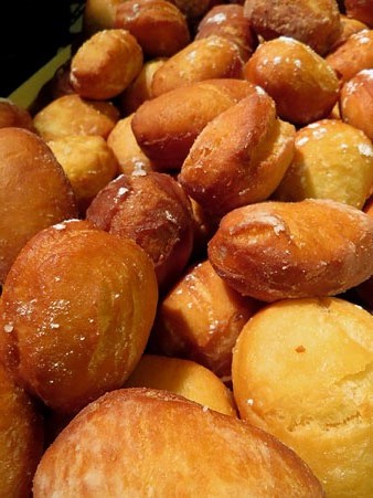 Els sufganiot, dolços típics de la festa de la Hanukkà