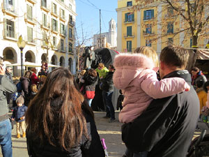 Nadal 2019 a Girona. Cercavila i Els Pastorets de la Mula Baba a la plaça del Pallol