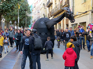 Nadal 2019 a Girona. Cercavila i Els Pastorets de la Mula Baba a la plaça del Pallol