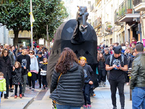 Nadal 2019 a Girona. Cercavila i Els Pastorets de la Mula Baba a la plaça del Pallol