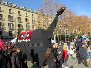 Nadal 2019 a Girona. Cercavila i Els Pastorets de la Mula Baba a la plaça del Pallol