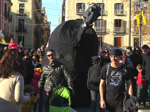 Nadal 2019 a Girona. Cercavila i Els Pastorets de la Mula Baba a la plaça del Pallol