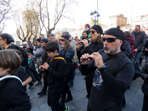 Nadal 2019 a Girona. Cercavila i Els Pastorets de la Mula Baba a la plaça del Pallol