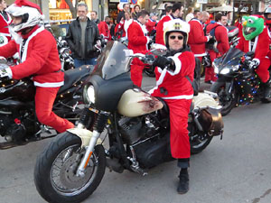 Nadal 2019. Papanoelada motera pels carrers de la ciutat