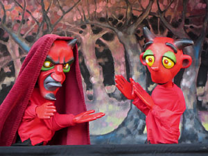 Nadal 2019. Cercavila i Els Pastorets de la Mula Baba a la pla&ccedil;a del Pallol