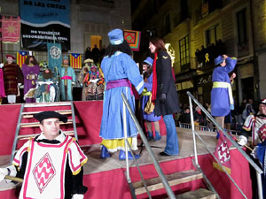 La Cavalcada de Reis 2020. Arribada del seguici a la pla&ccedil;a del Vi