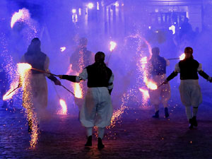 La Cavalcada de Reis 2020. Arribada del seguici a la pla&ccedil;a del Vi