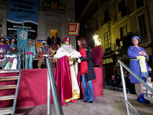 La Cavalcada de Reis 2020. Arribada del seguici a la pla&ccedil;a del Vi