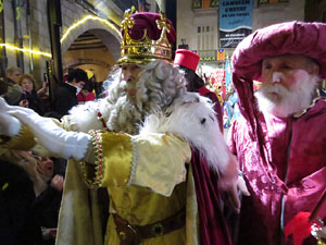 La Cavalcada de Reis 2020. Arribada del seguici a la pla&ccedil;a del Vi