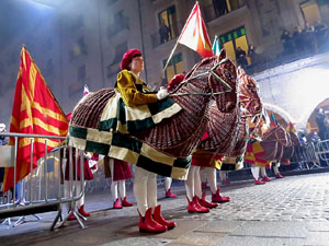 La Cavalcada de Reis 2020. Arribada del seguici a la pla&ccedil;a del Vi