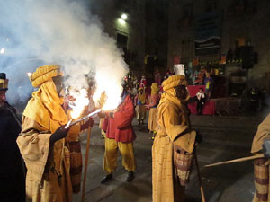 La Cavalcada de Reis 2020. Arribada del seguici a la pla&ccedil;a del Vi