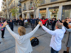 Nadal 2019 a Girona. Audició de sardanes a la Rambla de la Llibertat amb la cobla Selvatana