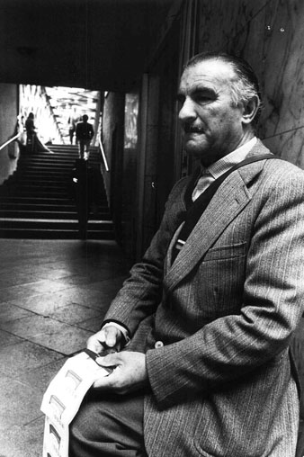 Agustí López Gambau, va ser president de l'Associació de Veïns del Barri de Pedret. 1987