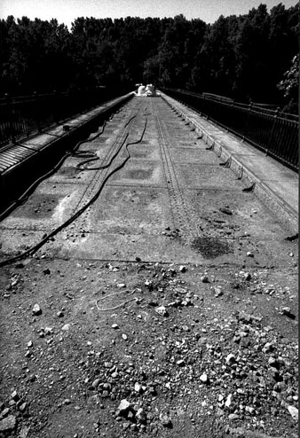 Obres d'arranjament del pont de la Barca. 1999