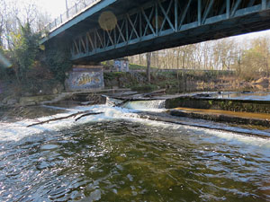 El pont de la Barca sobre el riu Ter construït el 1902