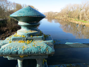 El pont de la Barca sobre el riu Ter construït el 1902