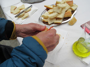 Activitats de la campanya 'Som 10 milions, som una llengua' a la pla&ccedil;a del Vi de Girona