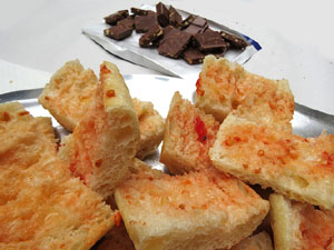 Activitats de la campanya 'Som 10 milions, som una llengua' a la pla&ccedil;a del Vi de Girona