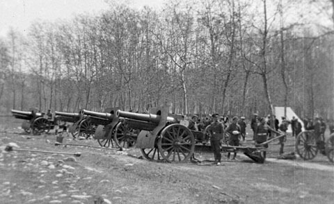 Maniobres militars al camp de Mart, a la Devesa. 1930-1940
