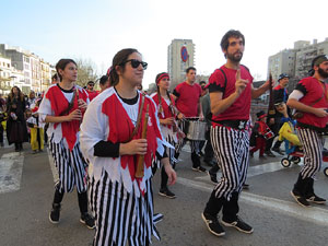 Carnestoltes 2020 a Girona. Disfresses i cercavila pels carrers del Barri Vell