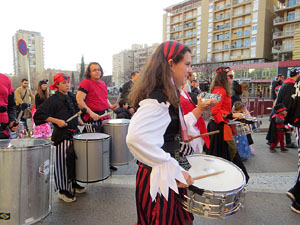 Carnestoltes 2020 a Girona. Disfresses i cercavila pels carrers del Barri Vell