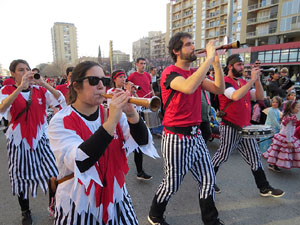 Carnestoltes 2020 a Girona. Disfresses i cercavila pels carrers del Barri Vell