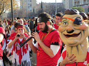 Carnestoltes 2020 a Girona. Disfresses i cercavila pels carrers del Barri Vell