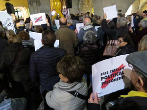 Concentraci&oacute; a la pla&ccedil;a del Vi per la independ&egrave;ncia i la llibertat dels presos pol&iacute;tics