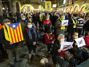 Concentraci&oacute; a la pla&ccedil;a del Vi per la independ&egrave;ncia i la llibertat dels presos pol&iacute;tics