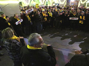 Concentraci&oacute; a la pla&ccedil;a del Vi per la independ&egrave;ncia i la llibertat dels presos pol&iacute;tics