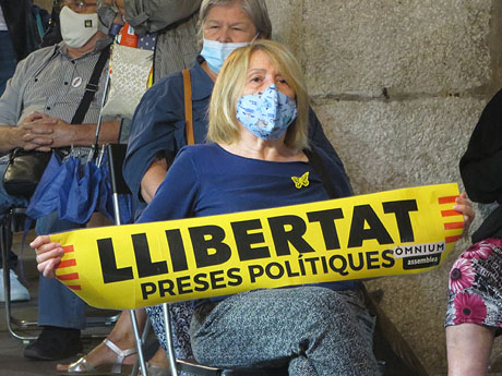 Concentraci&oacute; per la llibertat dels presos pol&iacute;tics a la pla&ccedil;a del Vi