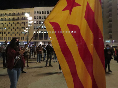 Concentraci&oacute; per la llibertat dels presos pol&iacute;tics a la pla&ccedil;a del Vi