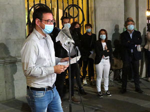 Concentraci&oacute; contra el 155 davant la subdelegaci&oacute; dels govern espanyol a la Gran Via de Jaume I