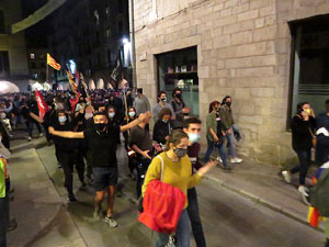 Concentraci&oacute; contra el 155 davant la subdelegaci&oacute; dels govern espanyol a la Gran Via de Jaume I