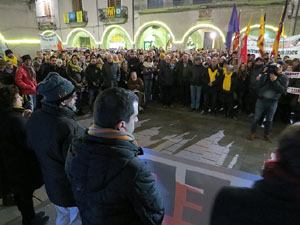 Concentració a la plaça del Vi per protestar contra la decisió del jutge del Tribunal Suprem