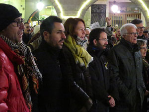 Concentració a la plaça del Vi per protestar contra la decisió del jutge del Tribunal Suprem