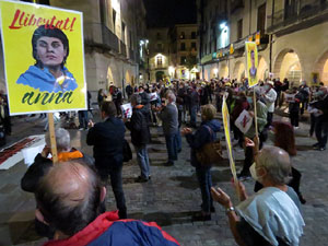 Concentraci&oacute; a la pla&ccedil;a del Vi per la independ&egrave;ncia i la llibertat dels presos pol&iacute;tics