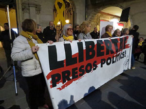 Concentraci&oacute; a la pla&ccedil;a del Vi per la independ&egrave;ncia i la llibertat dels presos pol&iacute;tics