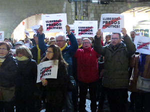 Concentraci&oacute; a la pla&ccedil;a del Vi per la independ&egrave;ncia i la llibertat dels presos pol&iacute;tics