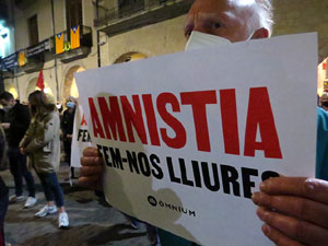 Concentraci&oacute; a la pla&ccedil;a del Vi per la independ&egrave;ncia i la llibertat dels presos pol&iacute;tics
