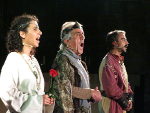 Representaci&oacute; de la Consueta de Sant Jordi cavaller a la nau g&ograve;tica de la Catedral
