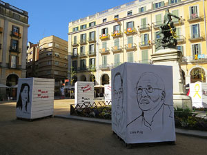 Tòtems per la Dignitat a la plaça de la Independència