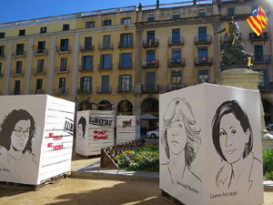 Tòtems per la Dignitat a la plaça de la Independència