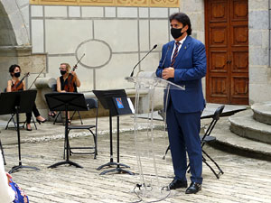 Diada Nacional 2020. Acte institucional al Pati de les Magn&ograve;lies, amb parlaments de Marta Madrenas, Miquel Noguer i Pere Vila