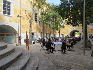 Diada Nacional 2020. Acte institucional al Pati de les Magn&ograve;lies, amb parlaments de Marta Madrenas, Miquel Noguer i Pere Vila