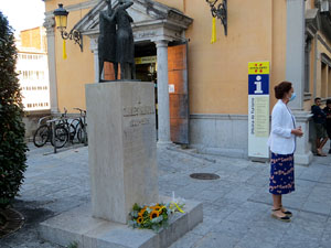 Diada Nacional 2020. Homenatge floral a Carles Rahola a la Rambla de la Llibertat