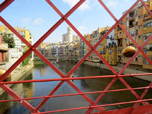 Globus al pont de les Peixateries Velles convocant a la votaci&oacute; de l'1-O