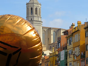 Globus al pont de les Peixateries Velles convocant a la votaci&oacute; de l'1-O