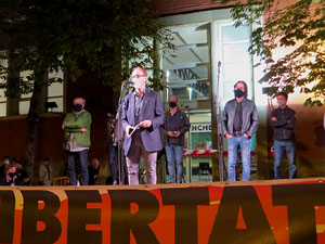 Concentraci&oacute; i encesa de torxes en commemoraci&oacute; del l'1-O del 2017