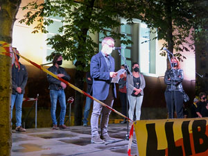 Concentraci&oacute; i encesa de torxes en commemoraci&oacute; del l'1-O del 2017